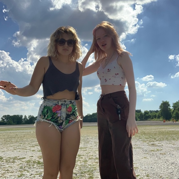 Meet your Posher, Nicole - Picture 8 of 12